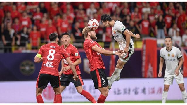 包含里程碑夜！成都蓉城造点机会，欧篮联赛后刷纪录，目标明确，年轻球员得到机会的词条